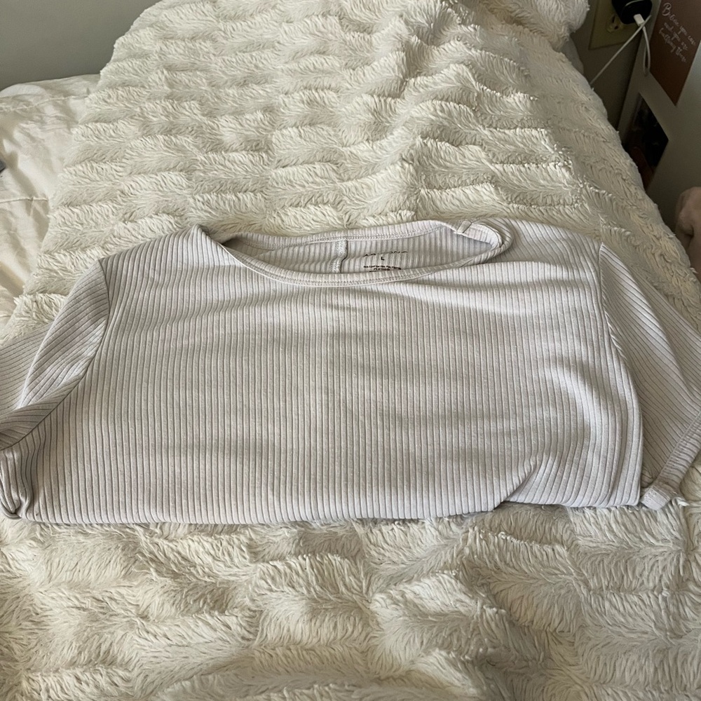 WHITE BASIC TEE